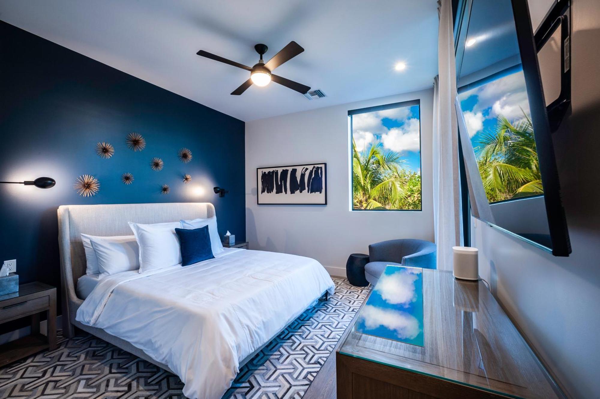 Black Urchin Boutique Resort Bodden Town Oda fotoğraf