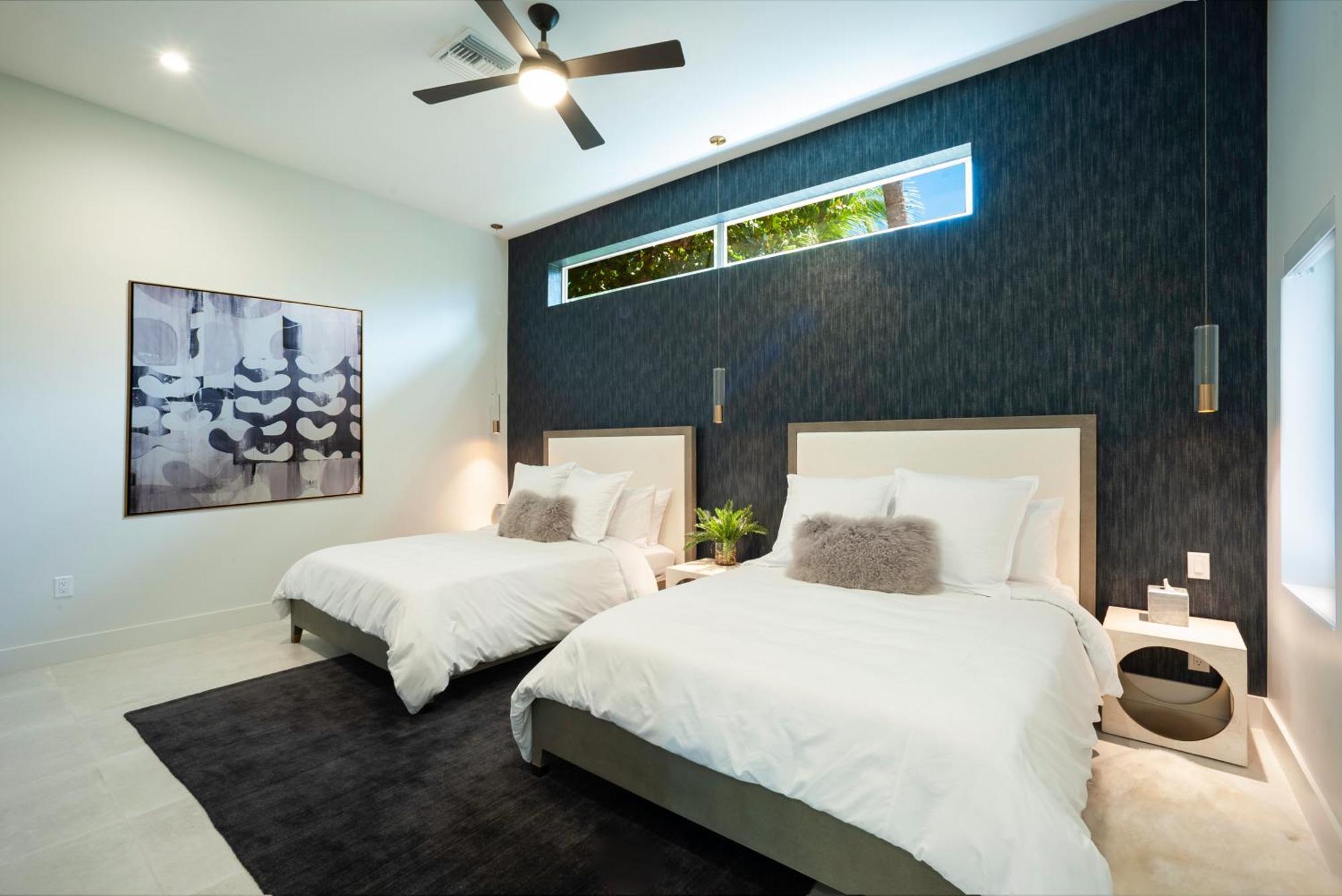 Black Urchin Boutique Resort Bodden Town Oda fotoğraf